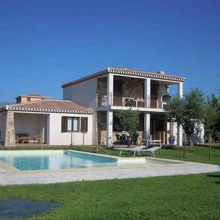 Oleandro Lägenhet Lotzorai